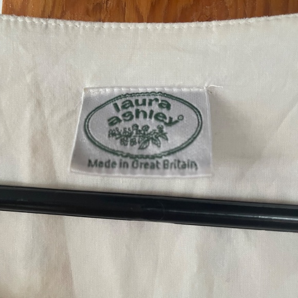 Laura Ashley Jumpsuit/Romper Soft Floral material - Picture 11 of 12